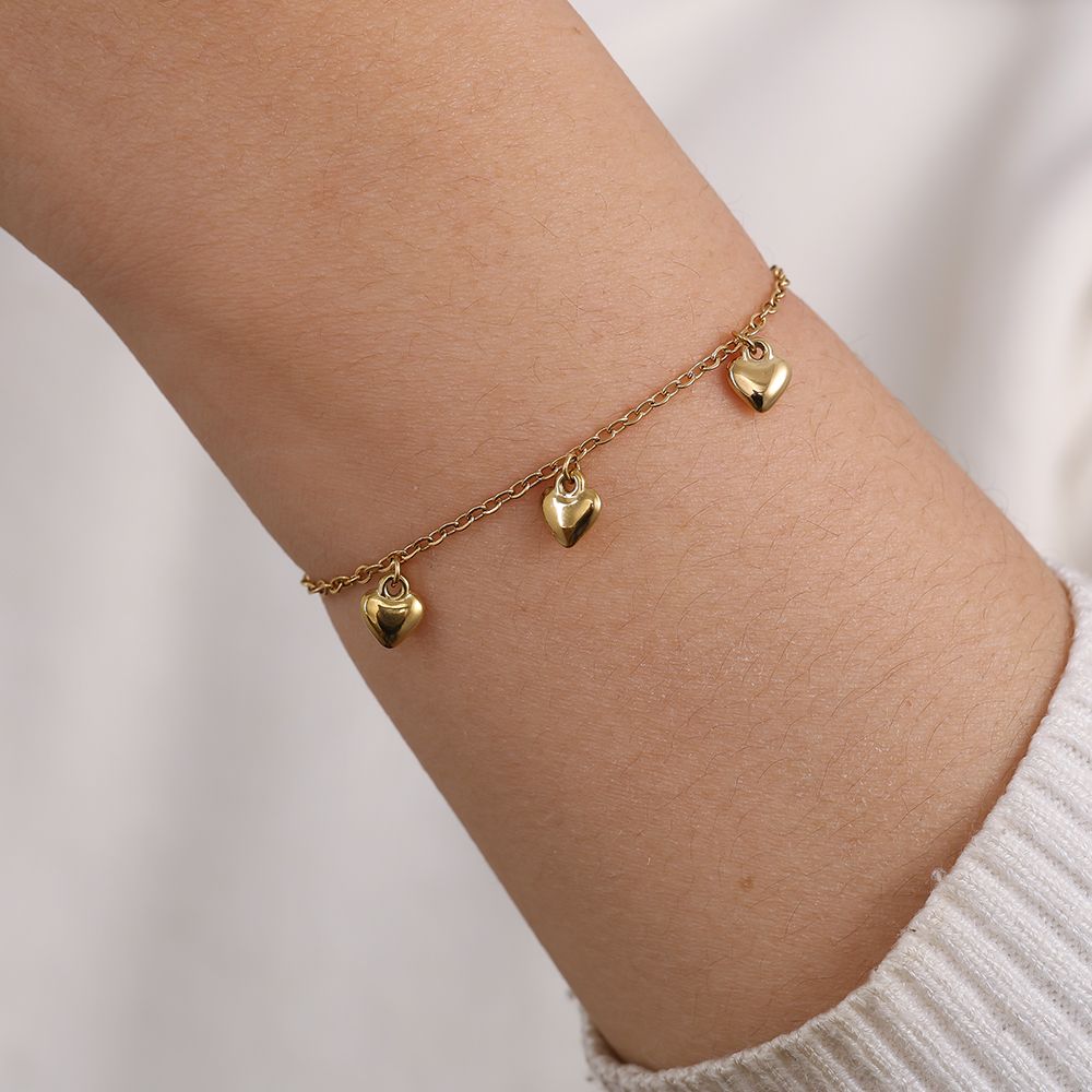 Tiny Heart Armband