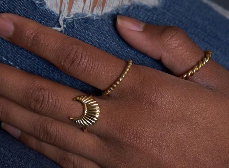 Simple Dots Ring